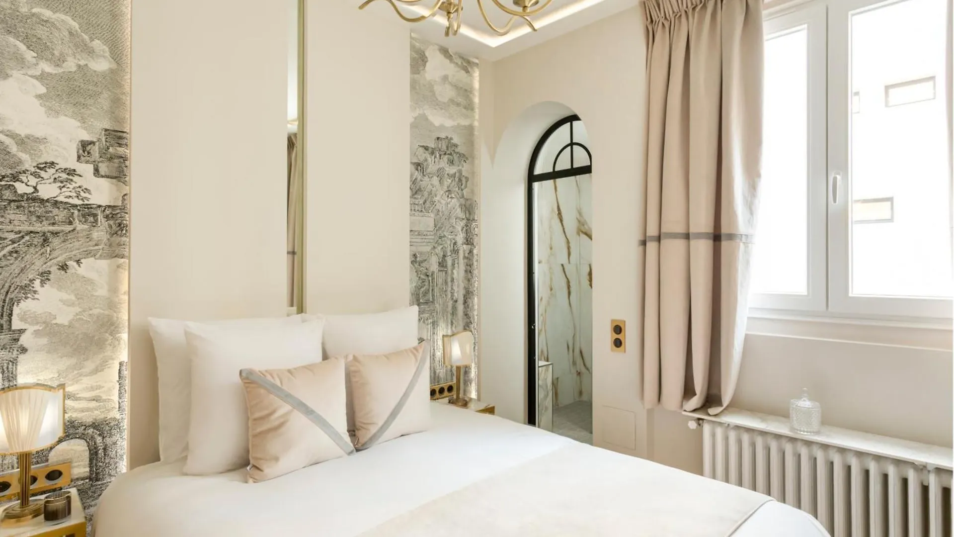 Merveil - Signature Suite - Champs Elysees -Kleber Paris Apartment