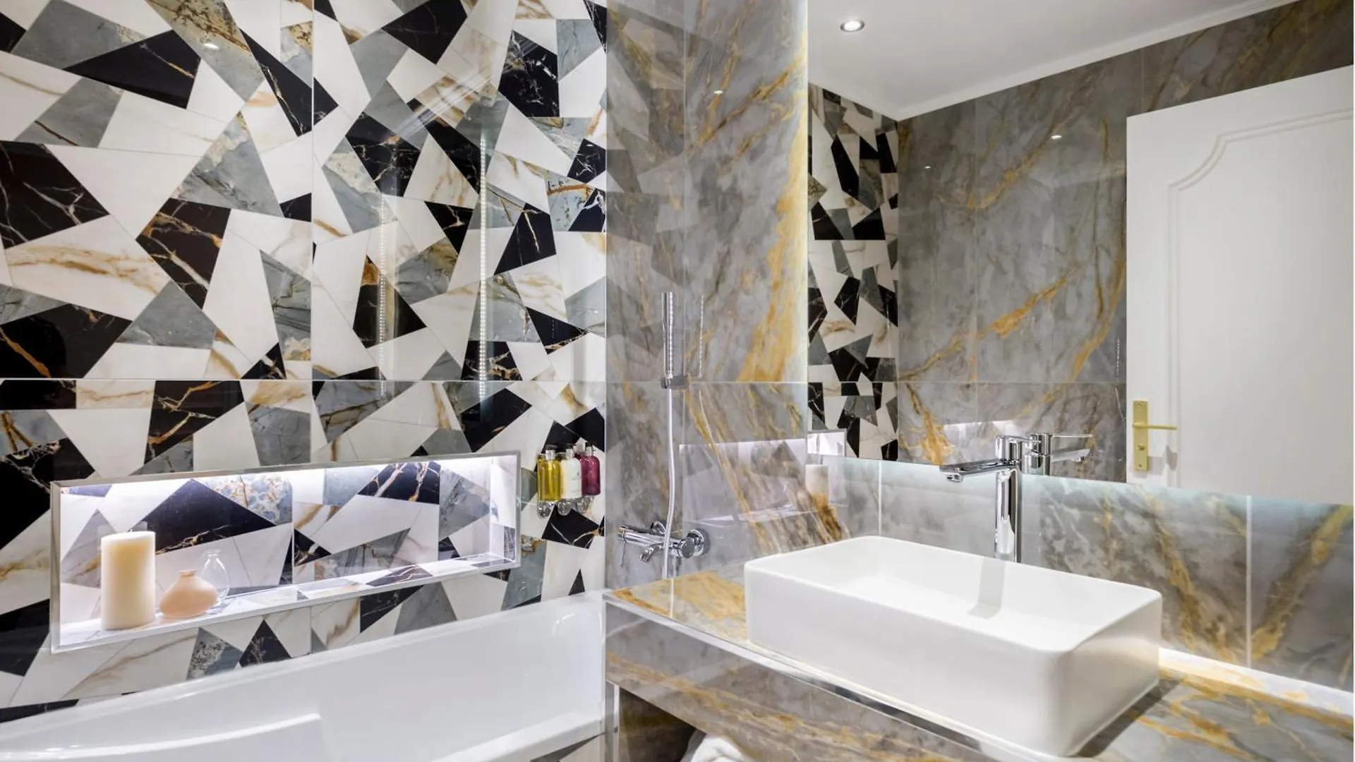 Daire Merveil - Signature Suite - Champs Elysees -Kleber Paris