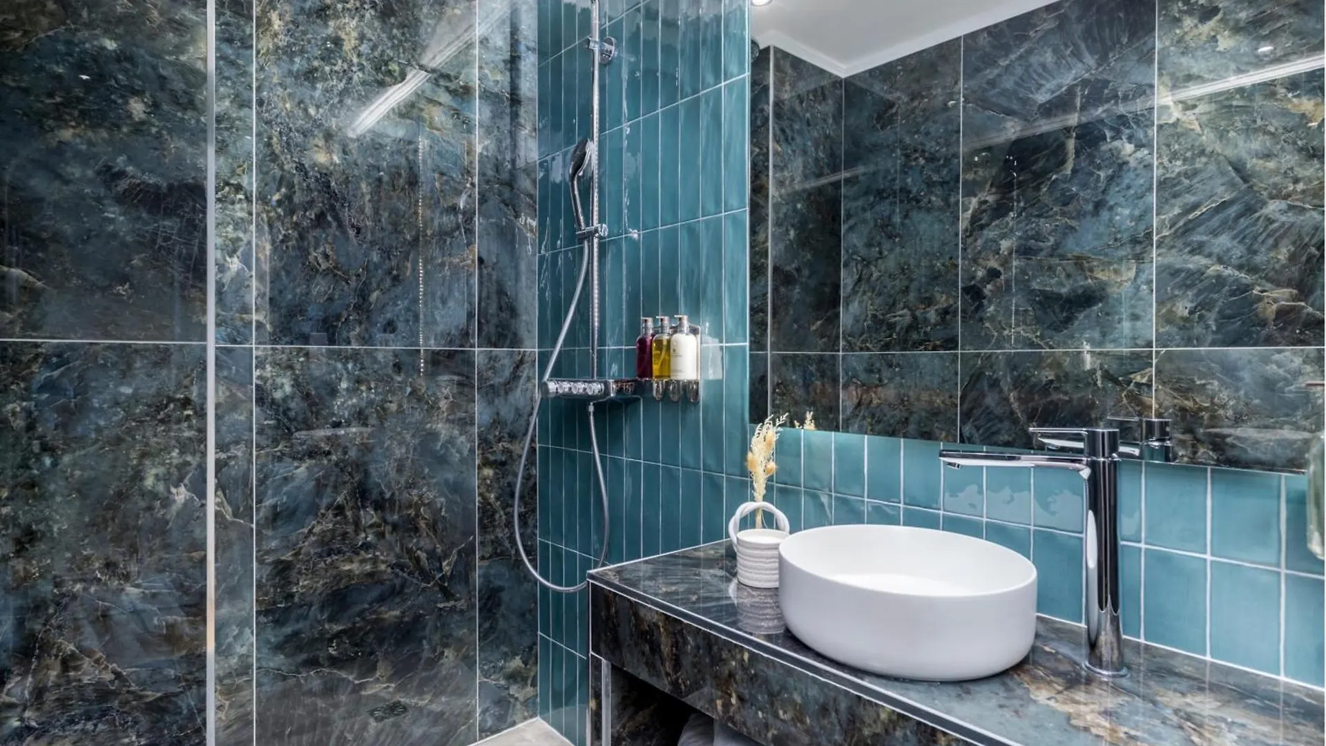 Merveil - Signature Suite - Champs Elysees -Kleber Paris